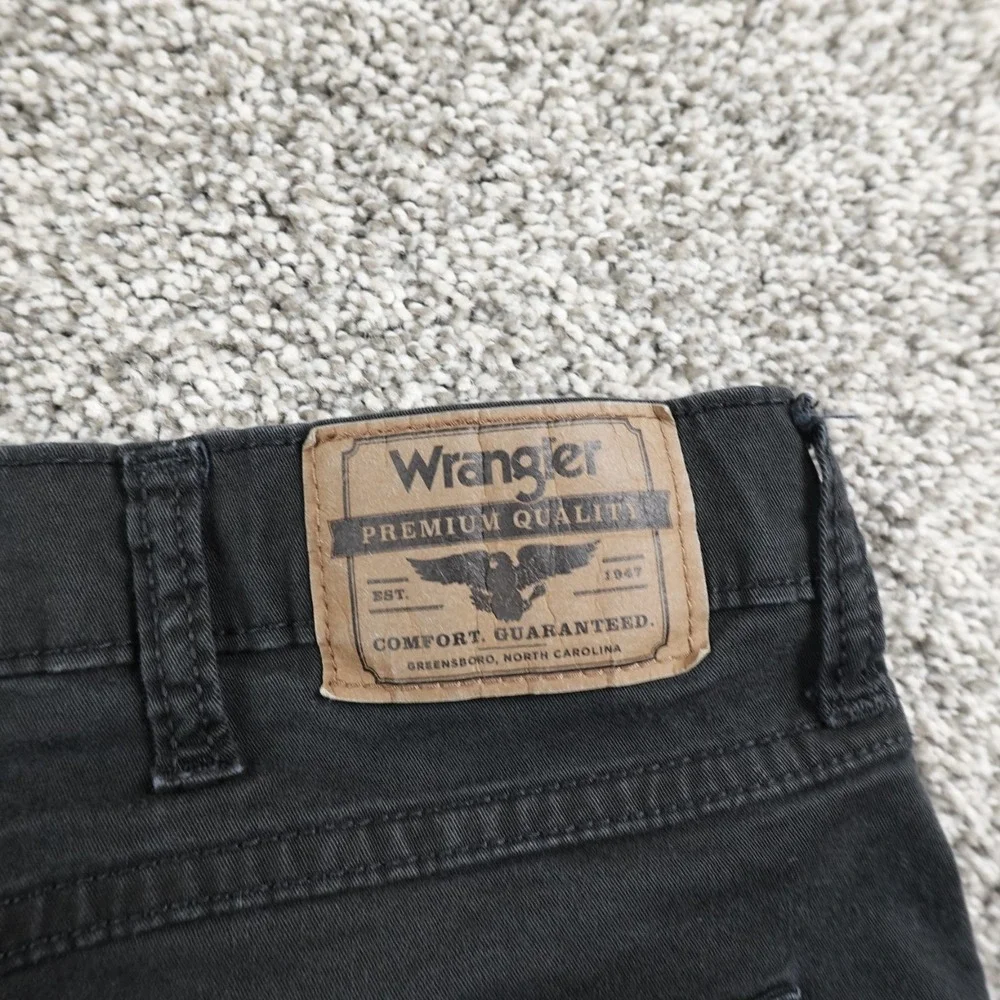 Wrangler Jeans Mens 38X32 Dark Black Denim Pants Straight Cowboy Western‎ Grunge